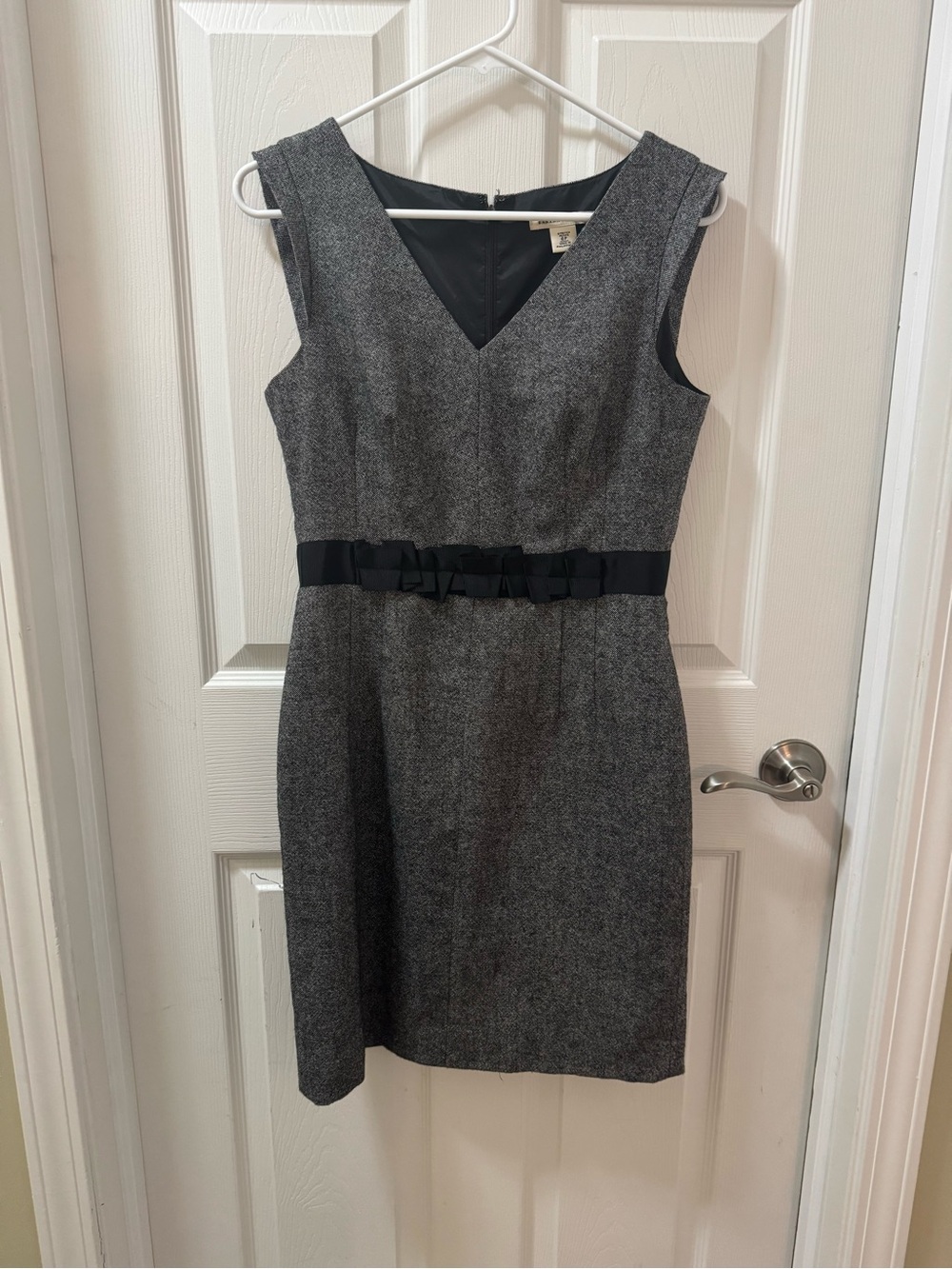 Banana Republic Gray Sheath
Midi Dress Size 4P - Picture 2 of 12